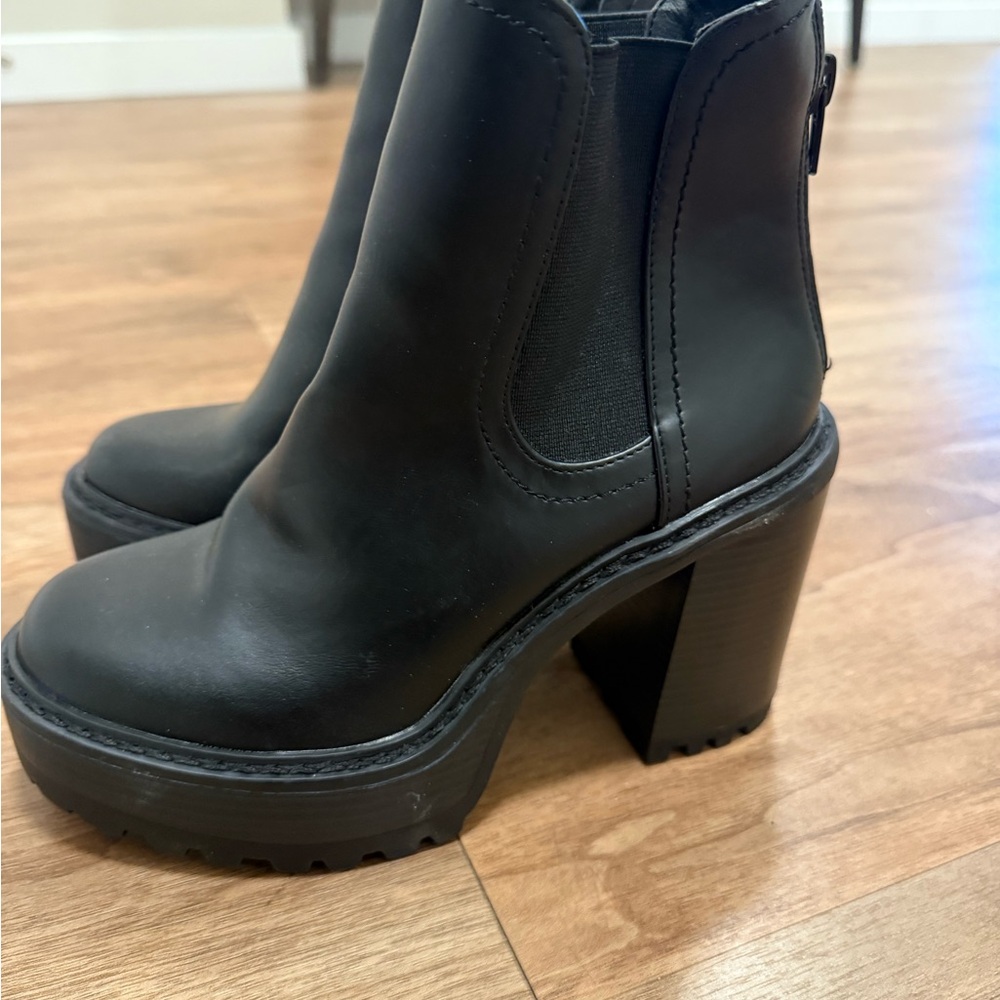 Steve Madden Black Chunky Heel Boots